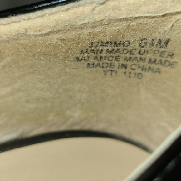 CHUNKY BOW NINE & CO. HEELS - Picture 5 of 5